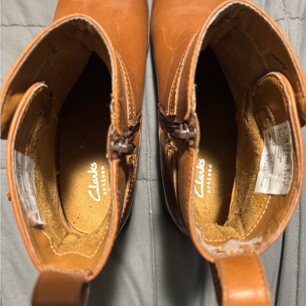 CLARKS Pita Austin Tan Leather Boots Womens Size 8 - Picture 7 of 10